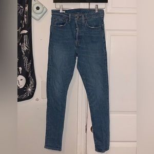 levi’s high rise mom jeans